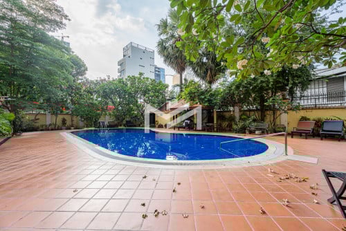 Spacious Penthouse 3 Bedrooms For Rent in BKK1