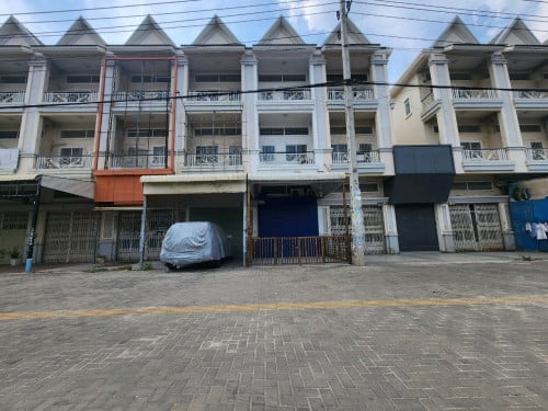 ផ្ទះអាជីវកម្មសំរាប់ជួល ផ្លូវធំ