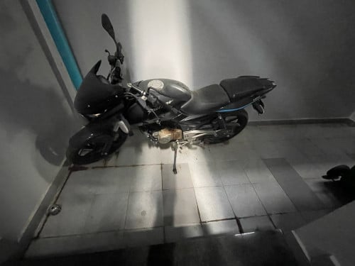 ម៉ូតូ​លក់​ ធូរ​ធូរ