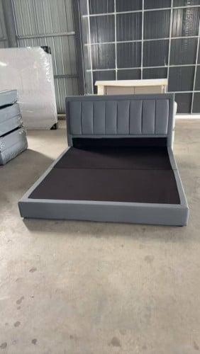 គ្រែគេងម៉ូត