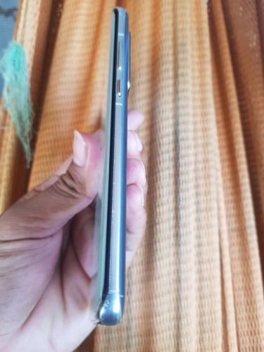 ទូរសព្ទលក់ម្ចាស់ដើម