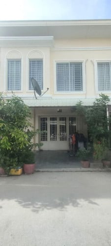 ផ្ទះសំរាប់លក់ឬជួល