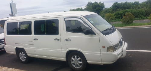 ឡានសាំងយ៉ុងលក់តម្លៃសមរម្យ ឆ្នាំ03 តម្លៃ 11000$ ចរចារ ( ឡានស្អាតអត់ពុក ម្ចាស់ដើម ឯកសារគ្រប់ )