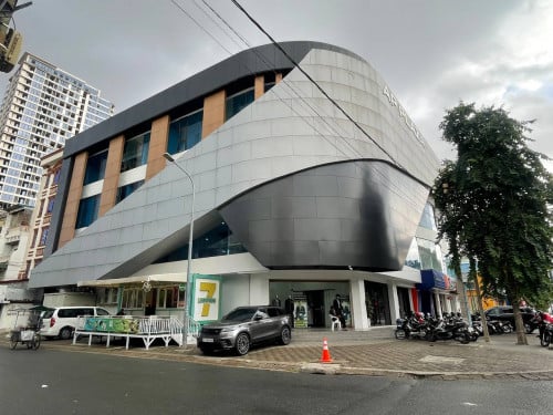 AP Plaza- Office Space for Rent – on St. Monivong Blvd