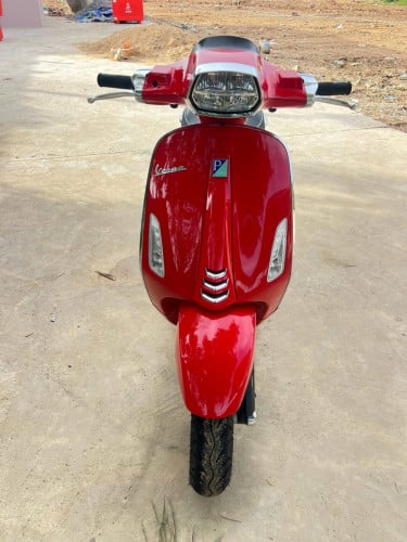 លក់Vespa125cc ឆ្នាំ2022 នៅក្រដាស់ពន្ធ