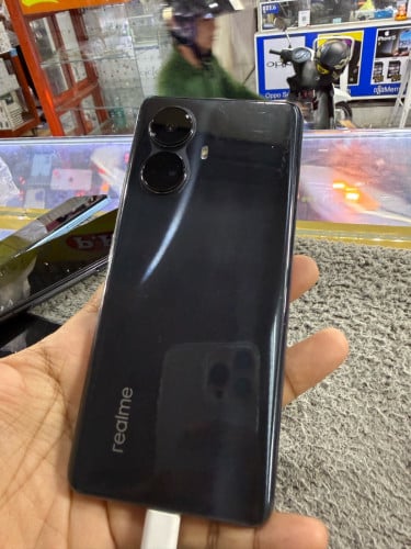 Realme 11Pro Plus 5G Ram12G Memory256G Global Sim2  មានឆ្នាំងសាក