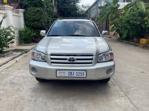 Toyota Highlander 2005ម៉ាសុីន4ប៉ុង1