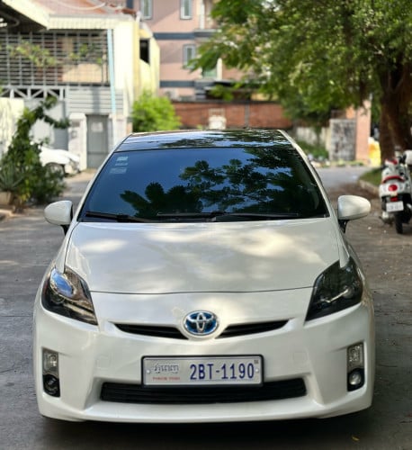 Toyota Prius 2010 Solar Option 3 ឡានកាលីថ្មីណាស់ ស្លាកលេខខ្ពស់