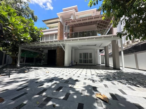 Villa Queen for rent