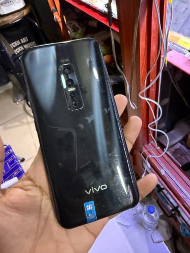 Vivo V17Pro Ram8G Memory128G ក្រុមហ៊ុនសុីមពីរ មានឆ្នាំងសាក