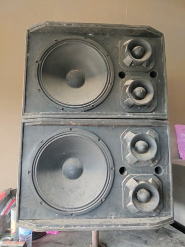 ត្រូវការលក់ធុងបាស់មួយឈុត តំលៃចចារ