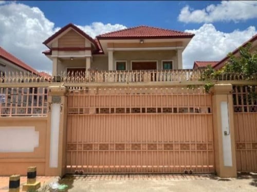 វីទ្បាលក់ផ្លូវធំ​ បុរីពិភពថ្មីសំរោងអណ្ដែត សង្កាត់គោកឃ្លាង ខណ្ឌសែនសុខ