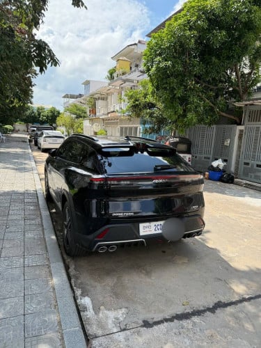 រថយន្តលក់បន្ទាន់