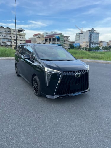 GAC GM8 Black Edition​ 2025 4អេក្រង់​ ដំបូលផ្កាយ​ ខាងក្រោយបង្វែជាតុប្រជុំ​ មា