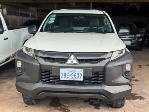MITSUBISHI TRITON 2020 1បាំង 2គ្រឿង ឡានលះ