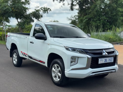 Mitsubishi triton 2022 1បាំង លេខដៃកាពីតាស់