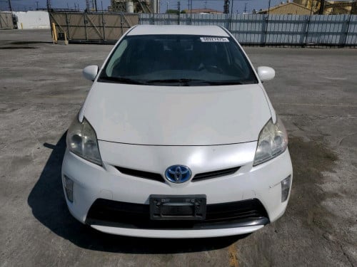 toyata prius 2013 ស option4 ឡានថ្មី