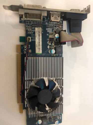 VGA Radeon HD7350 (ខូច វិលកង្ហារ)