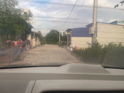 ដីកែងលក់ធូរចរចារ