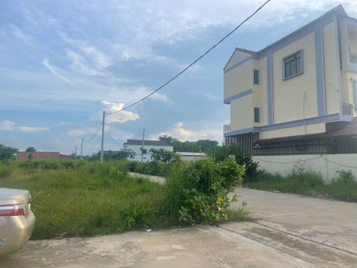 ដីកែងលក់ធូរចរចារ