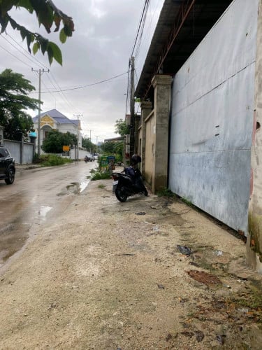 ឃ្លាំងសំរាប់ជួល