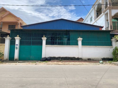 ឃ្លាំងសំរាប់ជួល