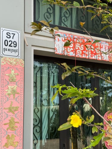 ផ្ទះល្វែង​សំរាប់លក់នៅបុរី​  ទេសចរណ៍​  សៀមរាប​