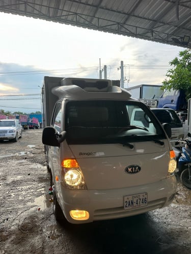 រថយន្ដលក់