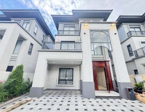 វីឡាឃ្វីនBសម្រាប់ជួល | Villa Queen B for Rent