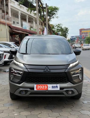 ថ្មីស្អាតណាស់ Xpander 2023