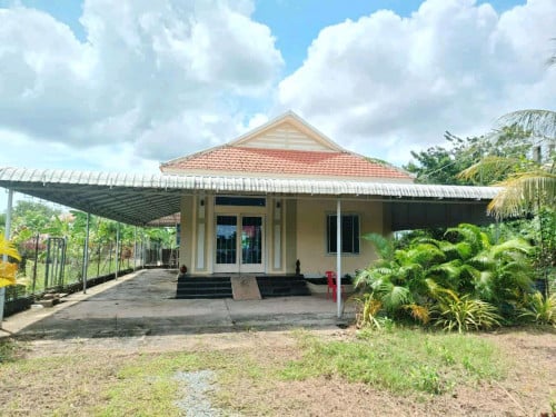 A private house for rent in Kampot