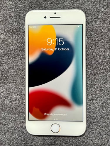 Iphone 7 32g សុំណុំហ្សុីន​ Original all part​ battery 82%