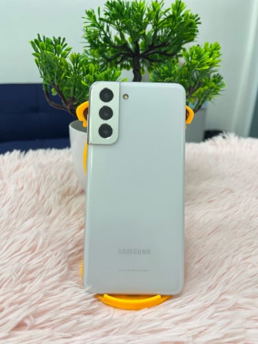 SAMSUNG GALAXY S21