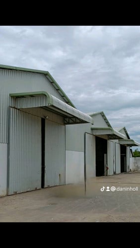 ឃ្លាំងជួល