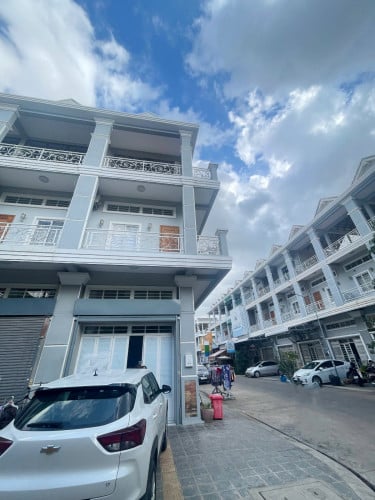 ផ្ទះ​​អាជីវកម្ម​កែងសម្រាប់លក់ នៅបុរីវិមានភ្នំពេញ ស្ថិតនៅគម្រោង១