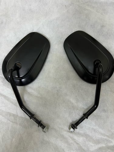 លក់កញ្ចក់ម៉ូតូ​ Harley ហ្សុីន​ដោះពីឆ្នាំ​2024​  នៅស្អាត​95%