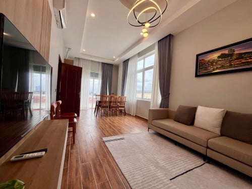 Luxury Penthouse One Bedroom for Rent near Independence