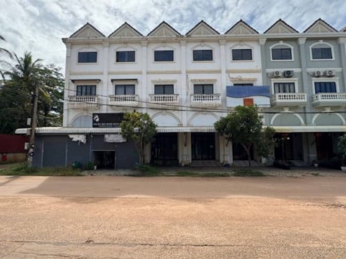 ๐ฆShop House Available for Urgent Sale at a Special Price (Negotiable).