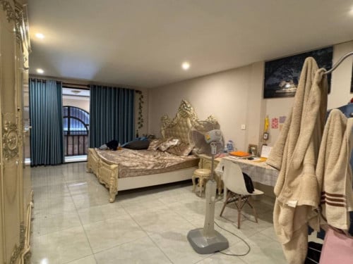 ๐ฆShop House Available for Urgent Sale at a Special Price (Negotiable).
