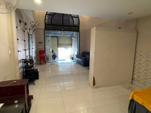 ๐ฆShop House Available for Urgent Sale at a Special Price (Negotiable).