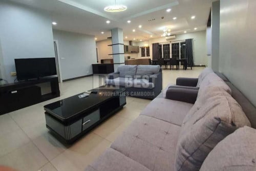 4 Bedroom Apartment For Rent In Phnom Penh - Phsar Duem Thkov