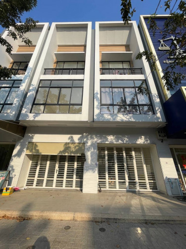 4 Bedrooms For Rent At Peng Hout Beoung Snor Close to CIA Chbar Ampov Campus.