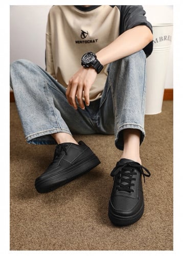 Black sneaker size 45