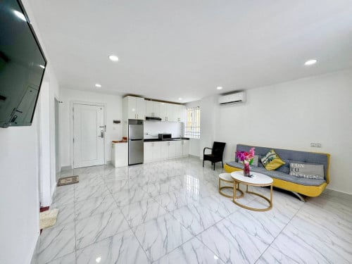 Cozy 1-Bedroom | Near Russain Market – Ready to Move In