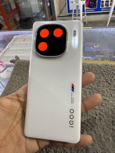 IQoo Neo 12Pro 5G Ram16G Memory512G C/H Sim2 មានឆ្នាំងសាក