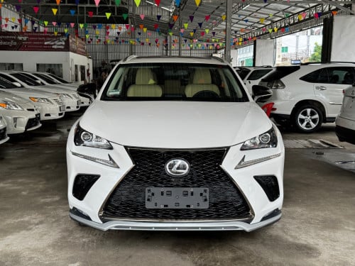 Lexus Nx200t 2016 Luxury ប៉ុង១ ឡានថ្មីណាស់ 8មុឺនម៉ាយ