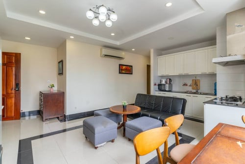 Modern 2-Bedroom | Prime Location – in BKK1