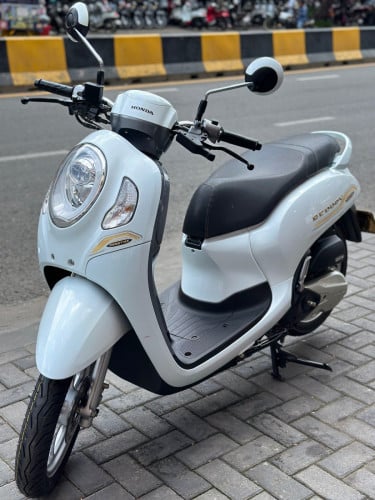 Scoopy 023 ក្រុមហ៊ុន