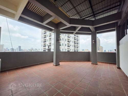 The Big terrace and outdoor terrace unit apartment for rent nearby Phnom Penh Tower.