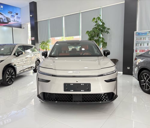 Toyota BZ3X 610km option Max 2025